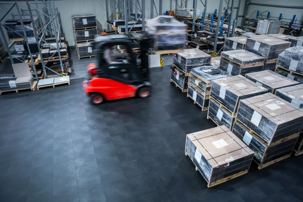 Logistikzentren und Lagerhallen